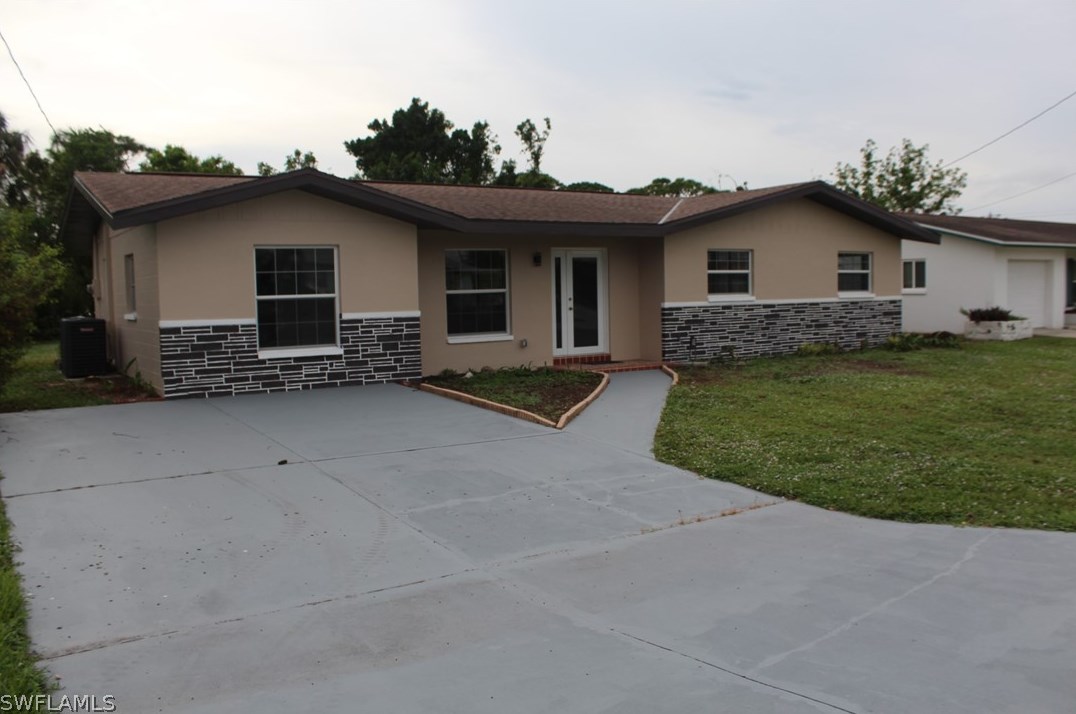 1849 Inlet Dr, Fort Myers FL  33903-5007 exterior