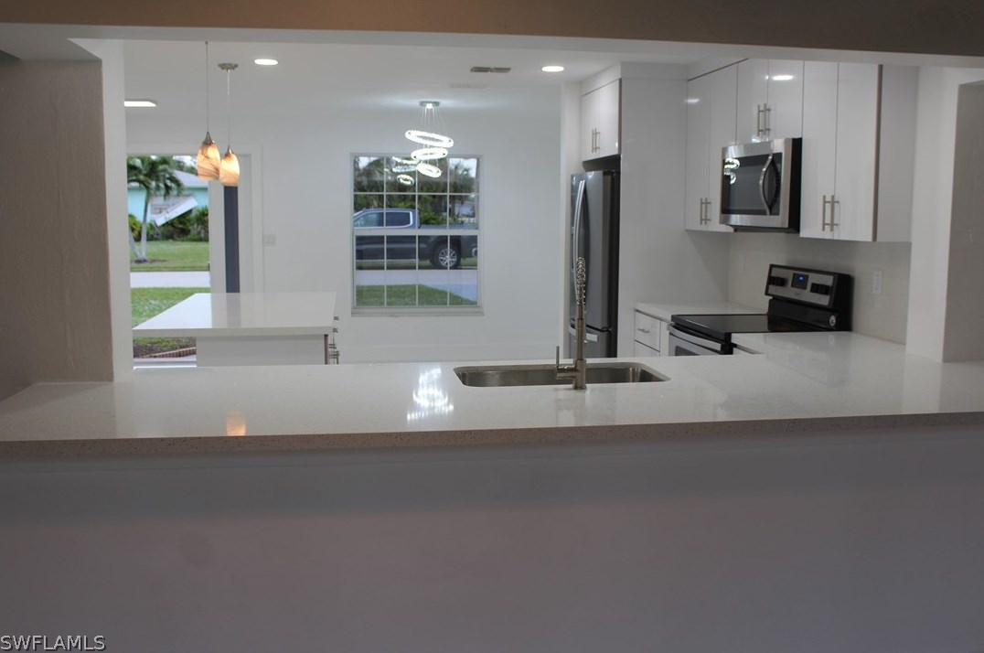 1849 Inlet Dr, Fort Myers FL  33903-5007 exterior