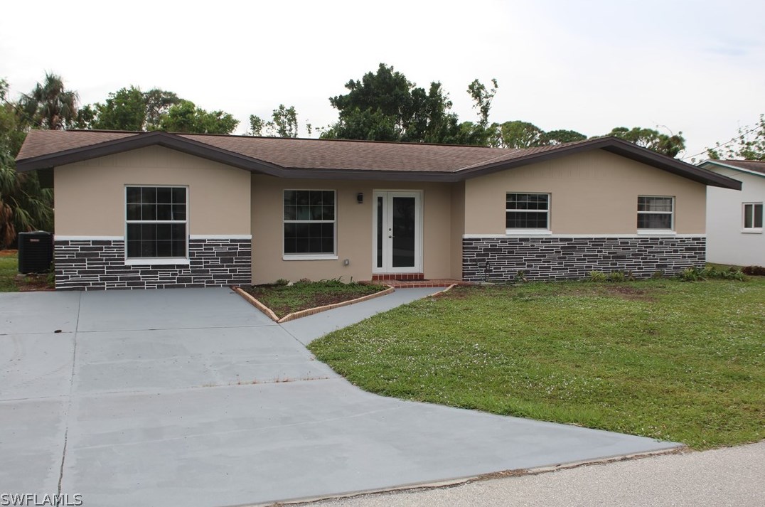 1849 Inlet Dr, Fort Myers FL  33903-5007 exterior
