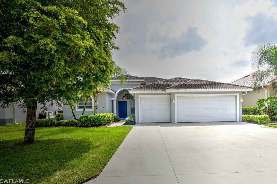 9687 Blue Stone Cir, Fort Myers, FL 33913-6720