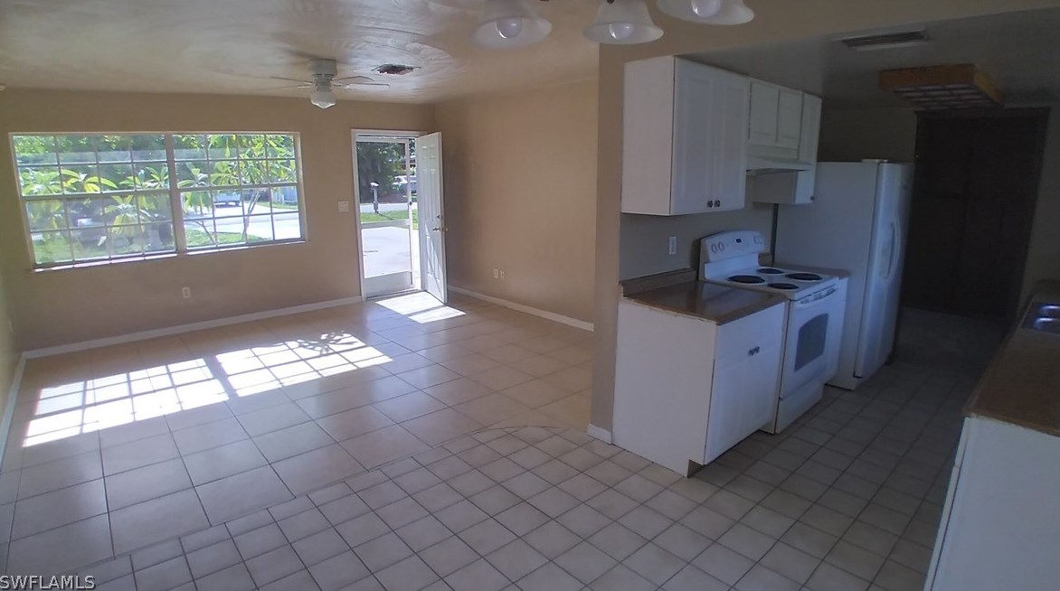 389 Lorraine Dr, Fort Myers, FL 33905-3308