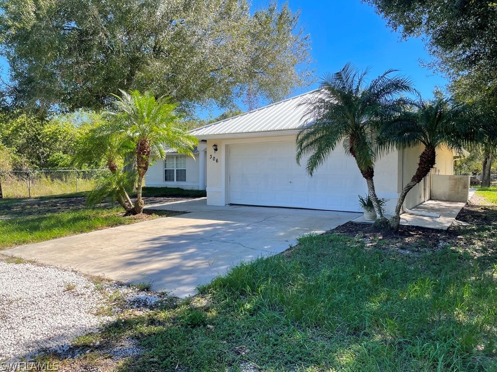 306 Pine Cone Ave, Clewiston, FL 33440-7950