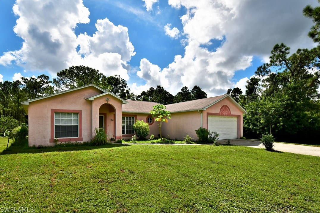 2118 Moore Ave, Alva, FL 33920