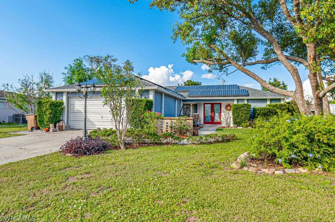 221 Burnside St, Lehigh Acres, FL 33936