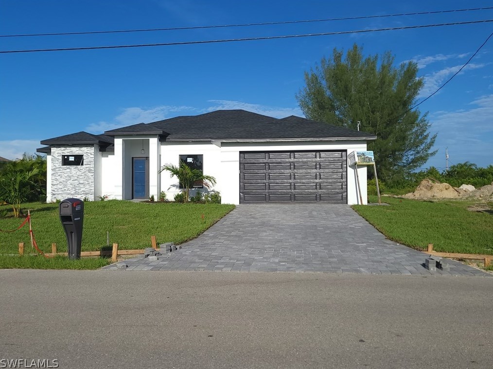 9 37th Ave, Cape Coral, FL 33991-7629