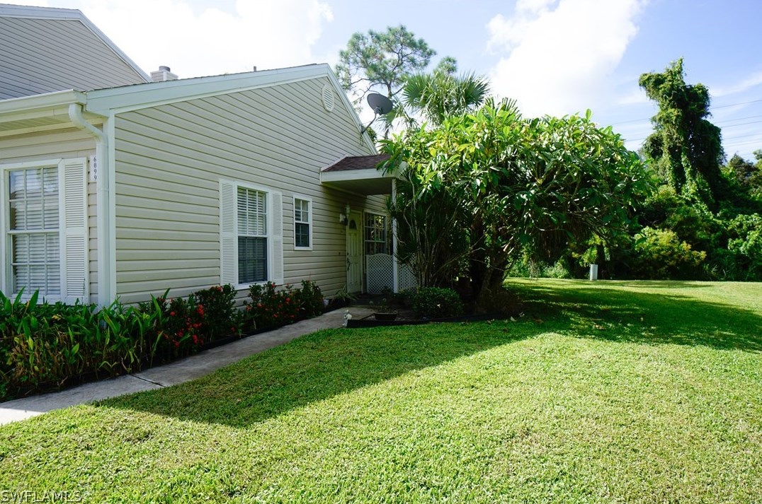 6099 Lake Front Dr, Fort Myers, FL 33908-4421