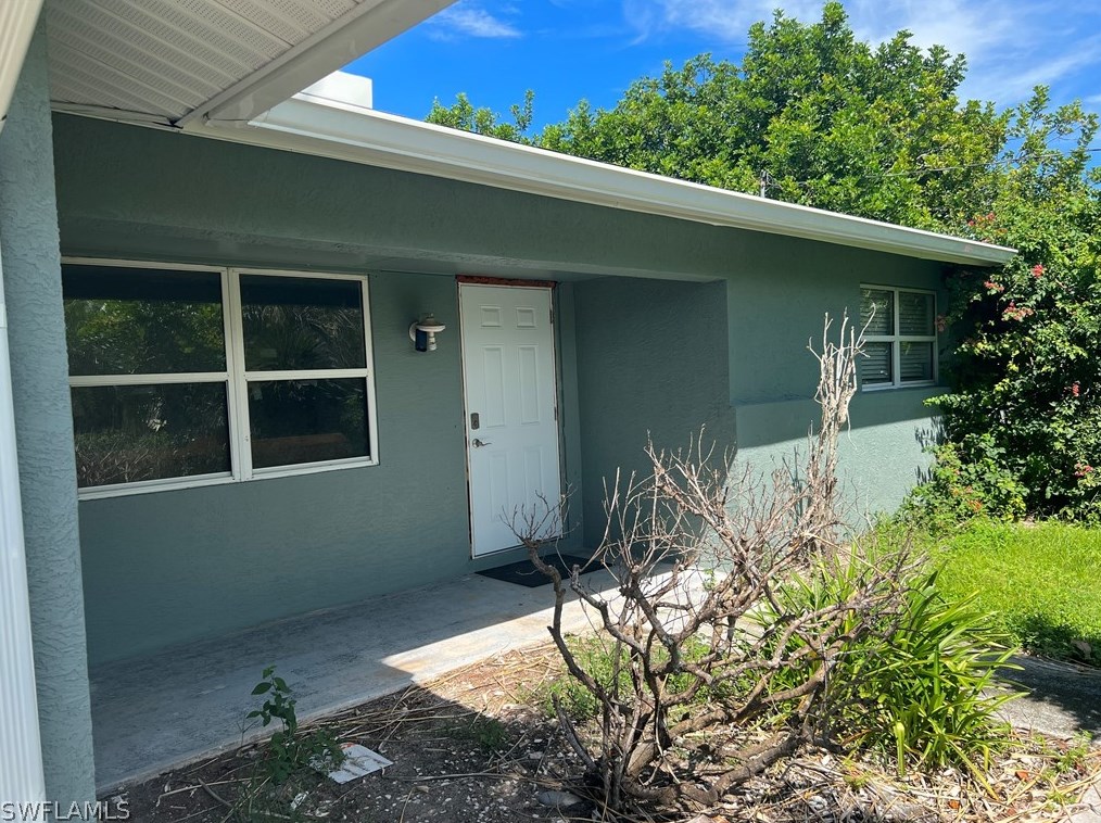 4635 Rockwood Cir, Fort Myers, FL 33903-4644