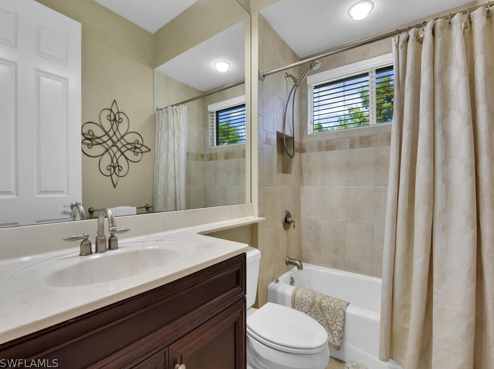 7630 Knightwing Cir, Fort Myers FL 33912-7332 exterior