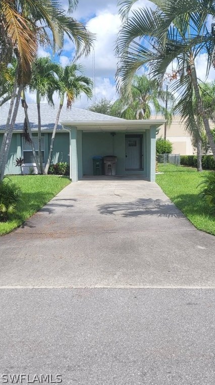 1124 9th Ct, Cape Coral, FL 33990-3039