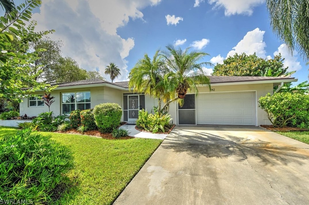 142 44th Ter, Cape Coral, FL 33904-8328