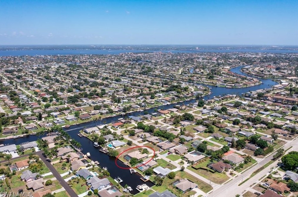 915 Se 33rd Terrace, Cape Coral, FL 33904