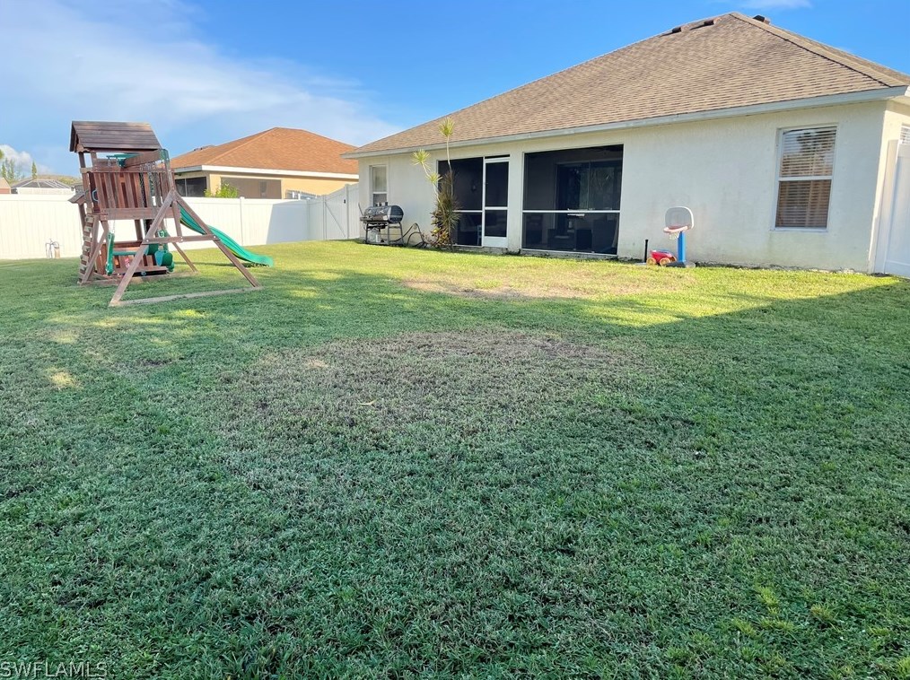 1031 33rd Ln, Cape Coral, FL 33909-3509