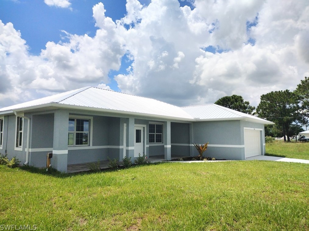 9010 Broad Cir, Labelle, FL