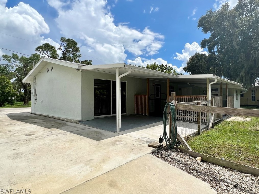 2170 Gardner Rd, Alva, FL 33920-3812