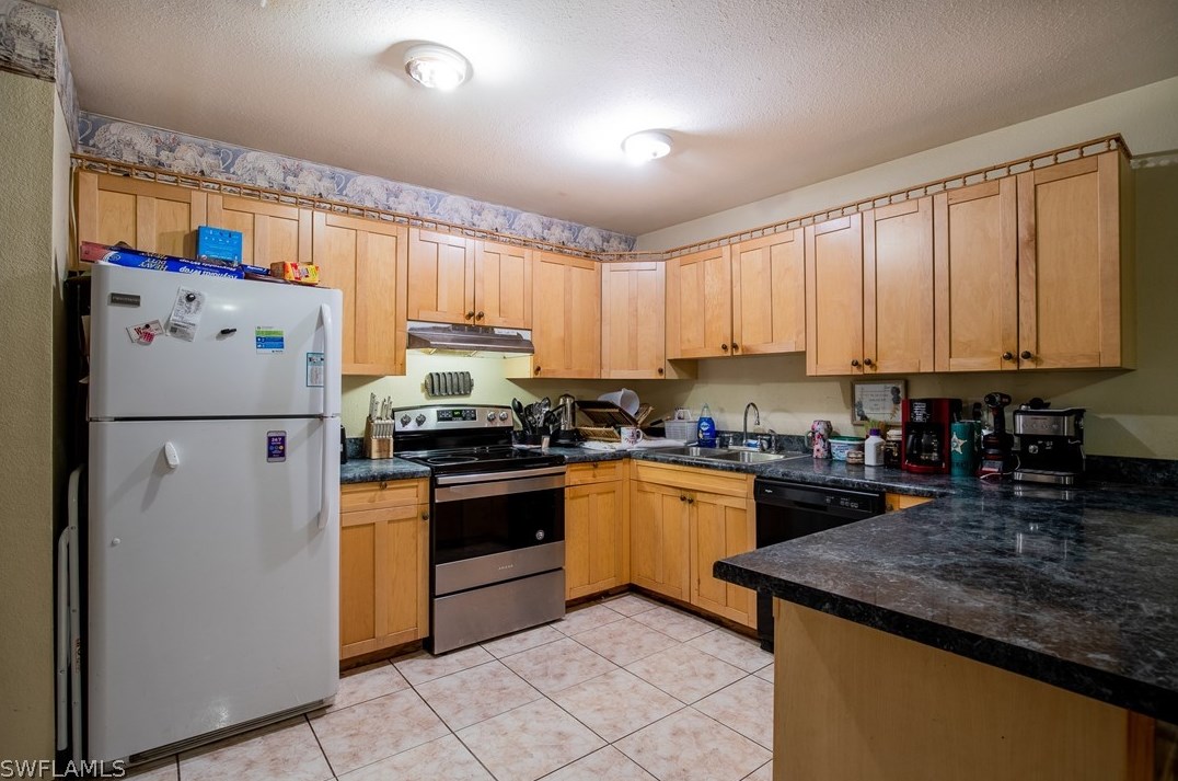 4081 Edgewater Cir, Labelle, FL 33935-5408