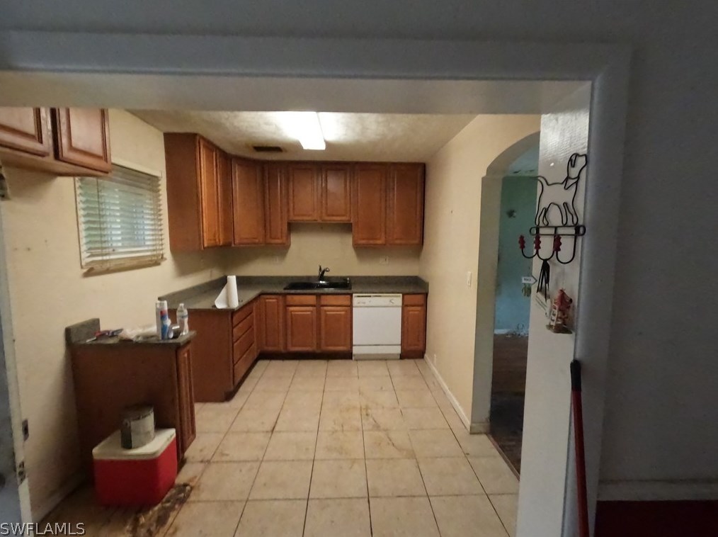 2462 Cortez Blvd, Fort Myers, FL 33901-4941