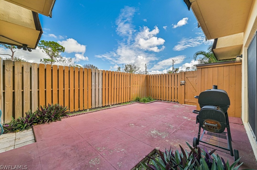 5554 Malt Dr, Fort Myers, FL 33907-3677