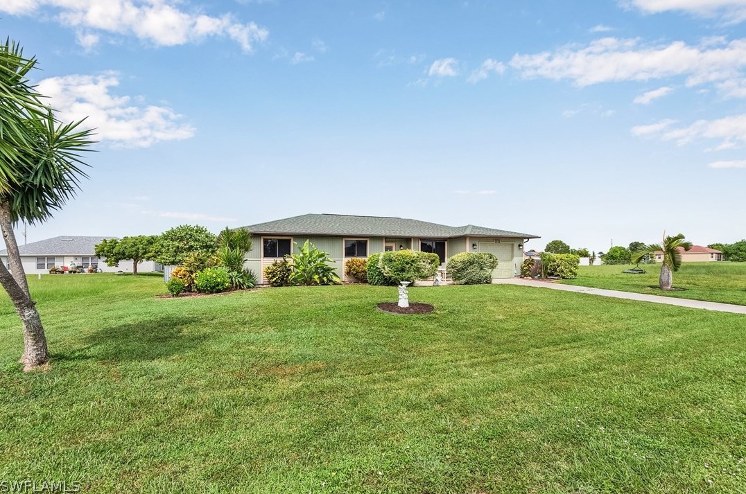 1124 Ne 5th Pl, Cape Coral, FL 33909