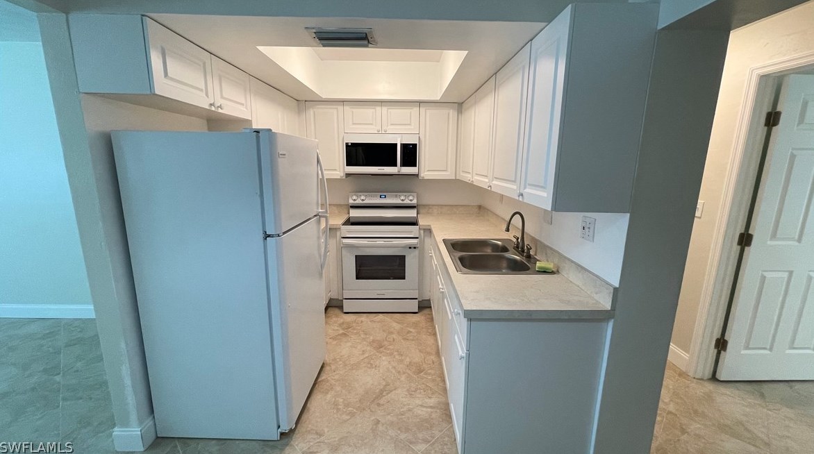 1099 Vineyard Pl, Lehigh Acres, FL 33936