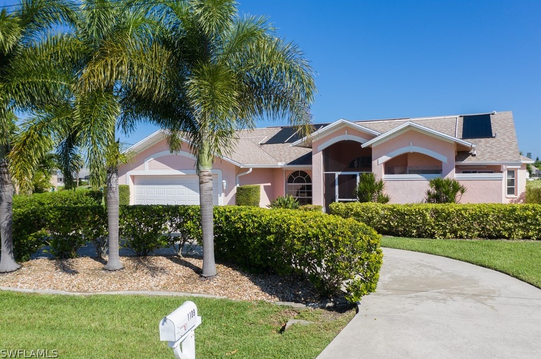 1109 28th Ter, Cape Coral, FL 33904-3914