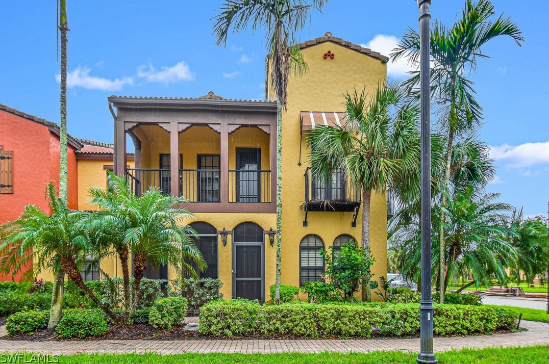 8320 Esperanza St, Fort Myers, FL 33912-9033