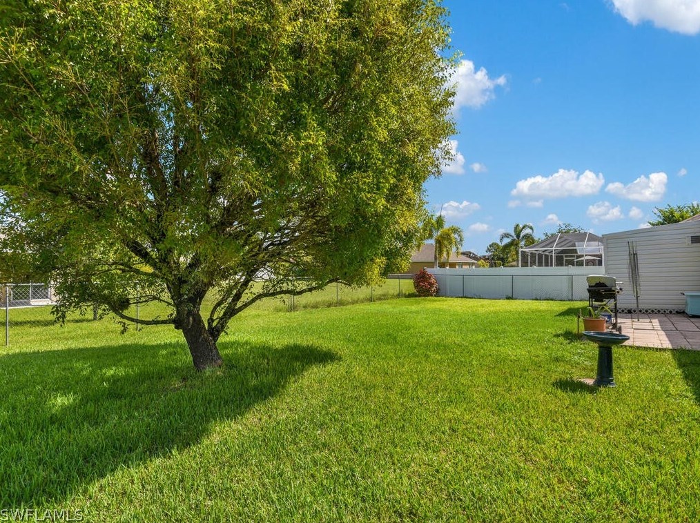 401 3 Ter, Cape Coral FL  33990-4003 exterior
