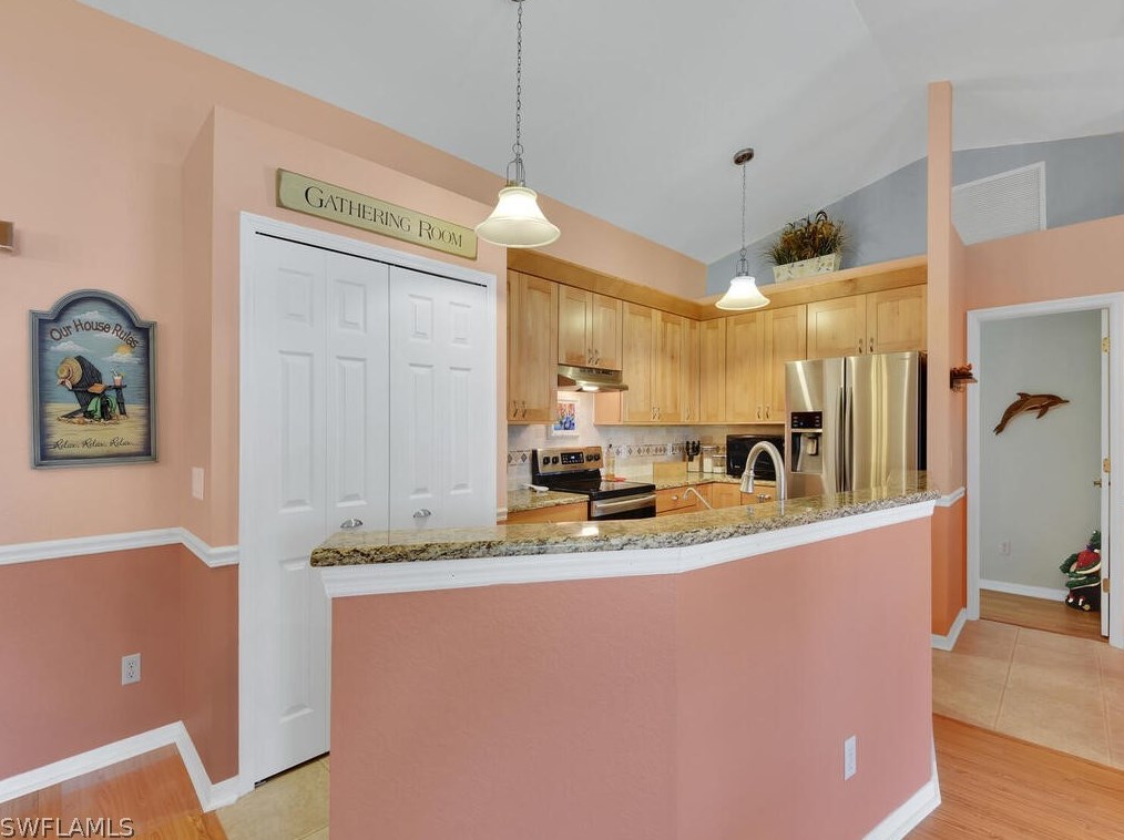 401 3 Ter, Cape Coral FL  33990-4003 exterior