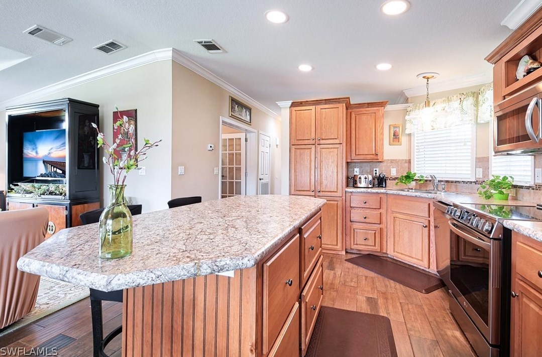 9761 Cattail Ct, Fort Myers FL 33905-5107 exterior