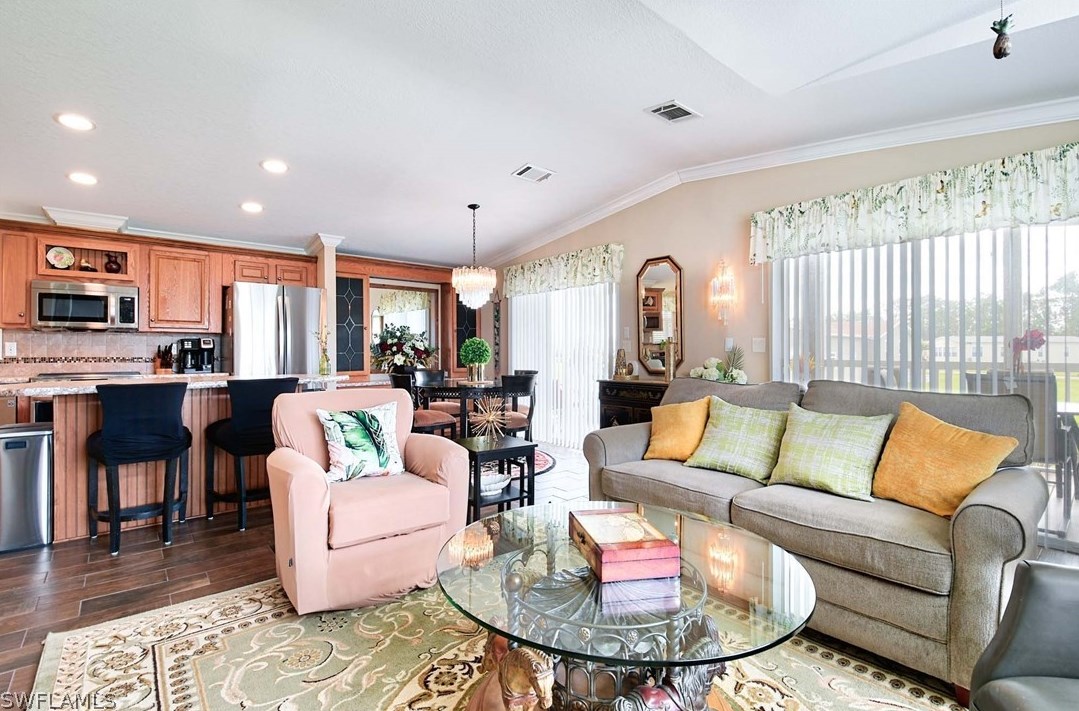 9761 Cattail Ct, Fort Myers FL 33905-5107 exterior