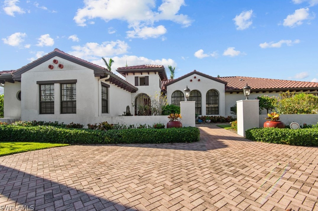 1356 Bougainvillea St, Fort Myers, FL 33901-6700