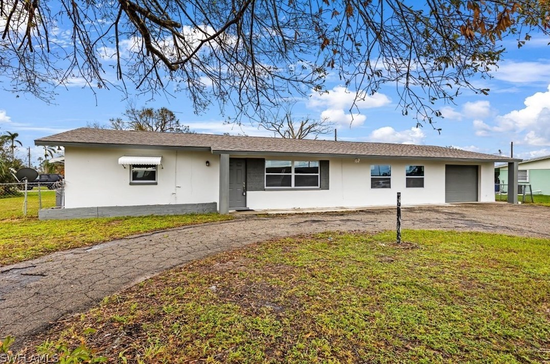 147 Maine Ave, Fort Myers, FL 33905-2755