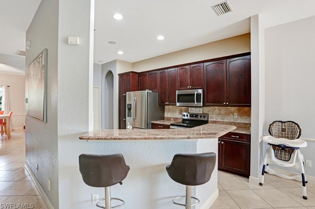 17410 Caloosa Trace Cir, Fort Myers FL  33967-8500 exterior