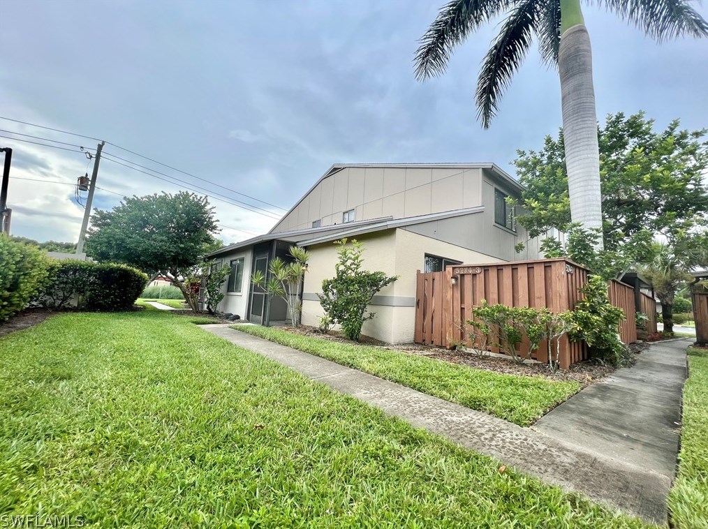 5274 Cedarbend Dr #3, Fort Myers, FL 33919