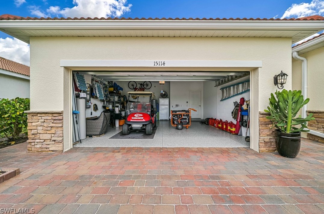 15114 Yellow Wood Dr, Alva, FL 33920