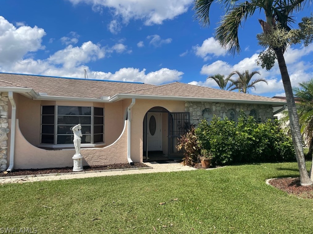 4924 Seville Ct, Cape Coral, FL 33904-9424