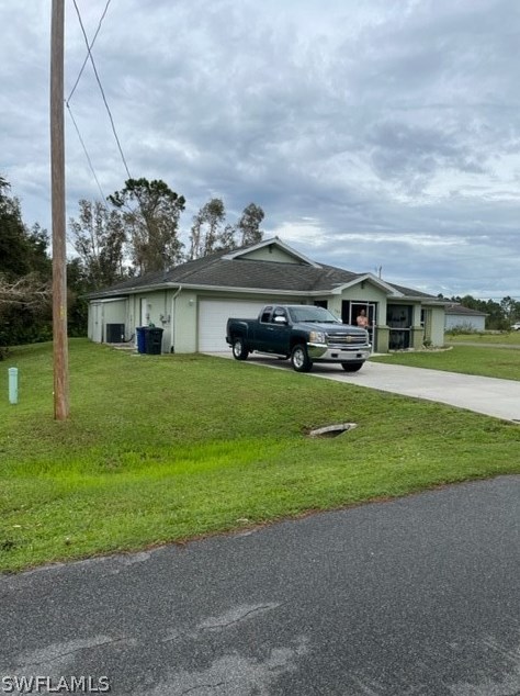 704 Zeppelin Pl, Fort Myers, FL 33913-7527