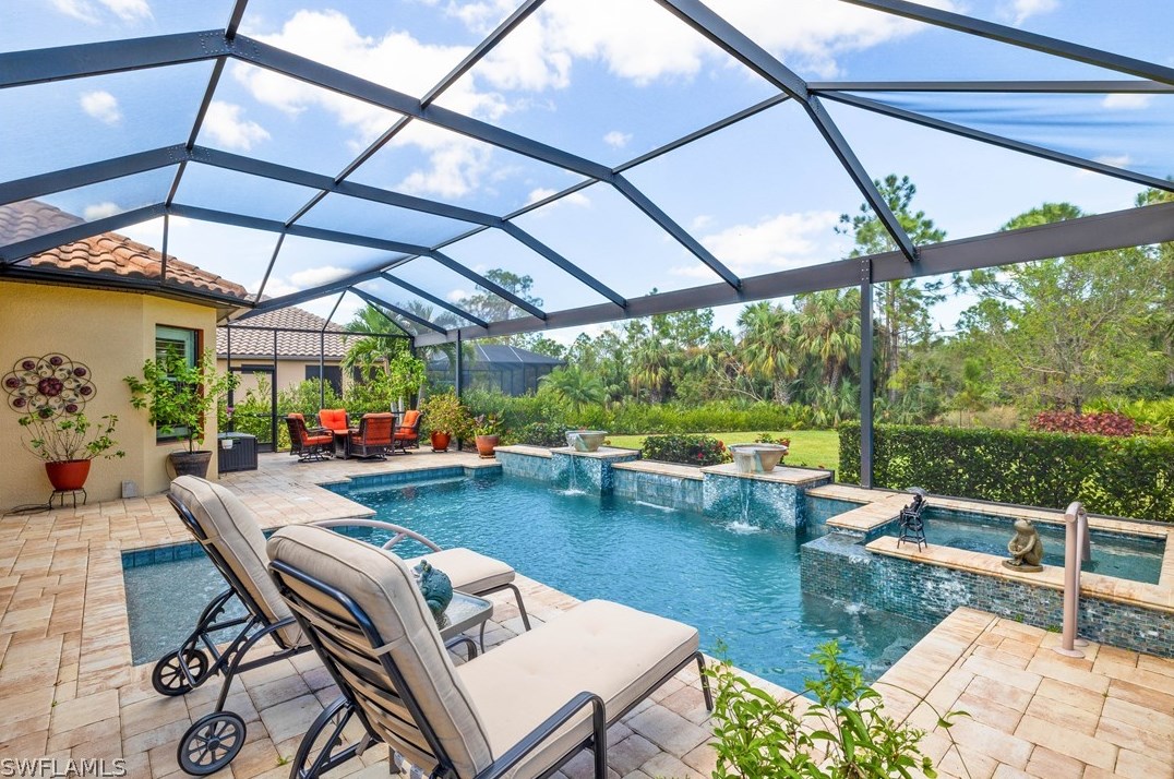 17297 Walnut Run Dr, Alva, FL 33920-2802