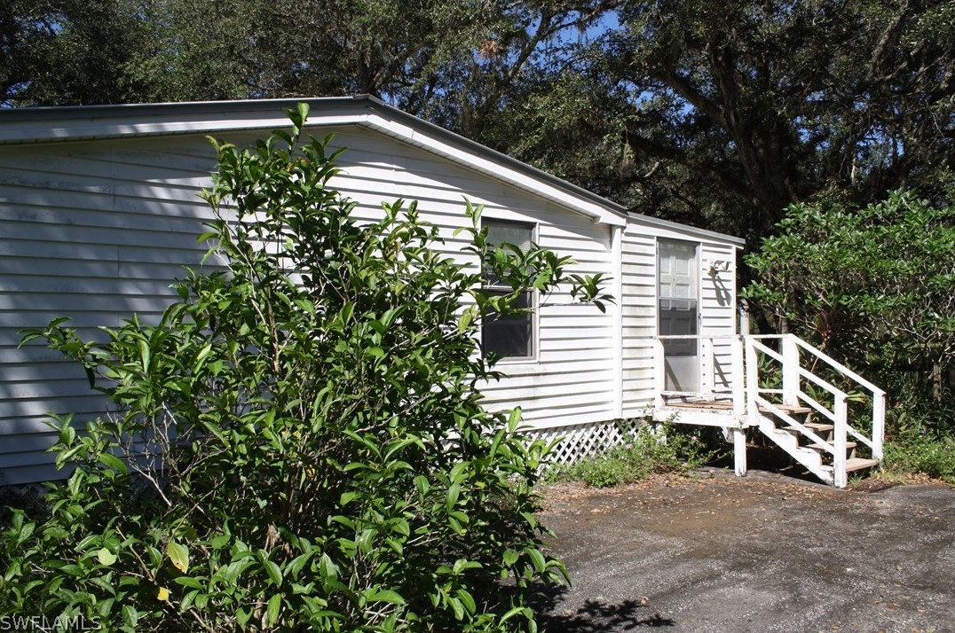121 Kilpatrick Rd, Clewiston, FL 33440-9414
