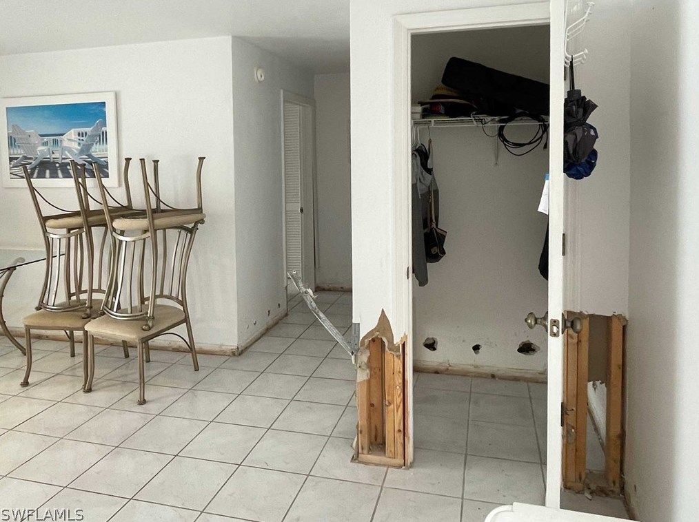 5137 Sunnybrook Ct, Cape Coral, FL 33904-5828