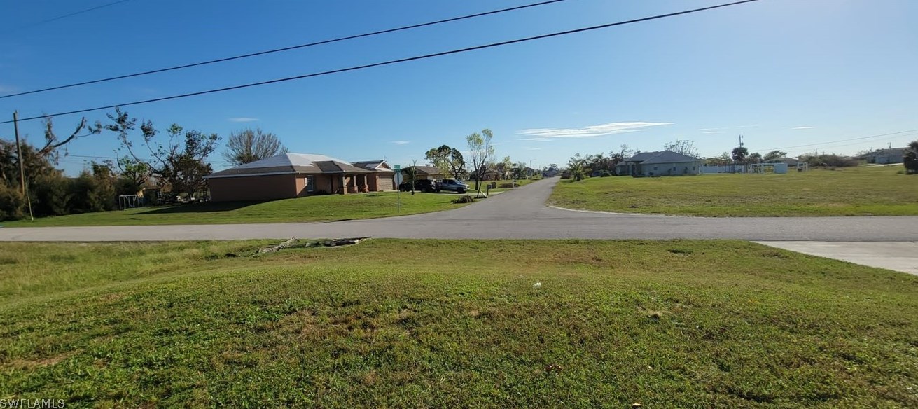 1828 Ne 13th Pl, Cape Coral, FL 33909