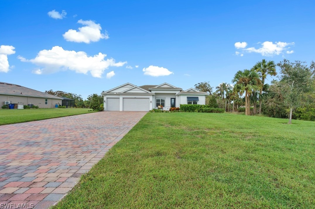 2051 Hickeys Creekside Dr, Alva, FL 33920