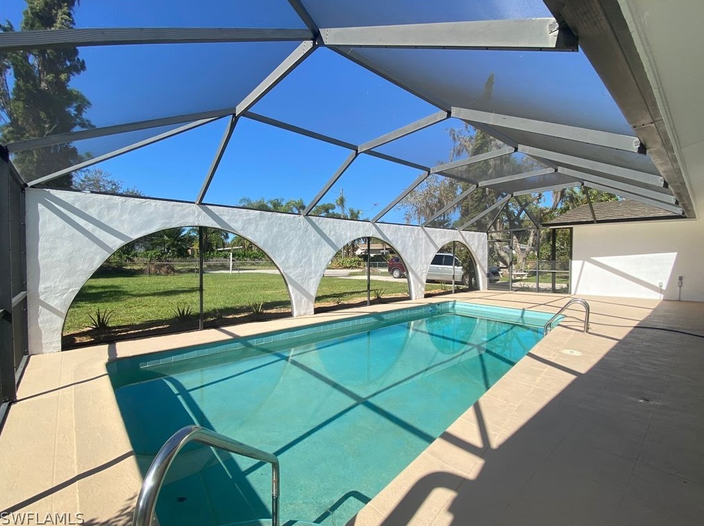 27285 Elwood Dr, Bonita Springs, FL 34135