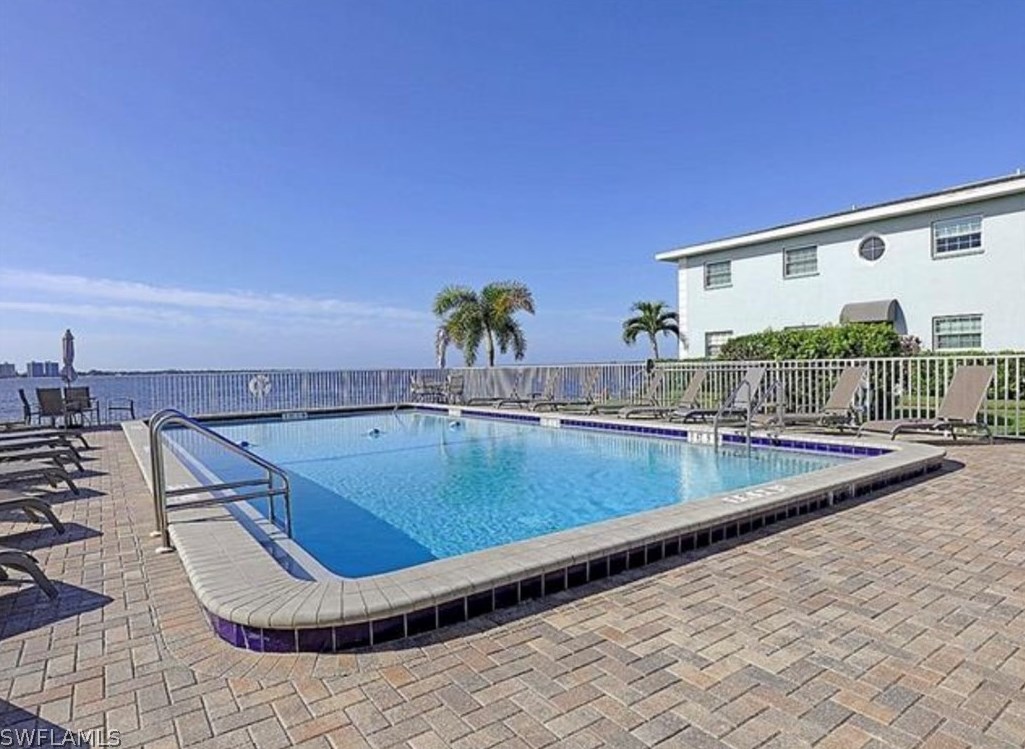 3334 Key Dr, Fort Myers, FL 33903-4823
