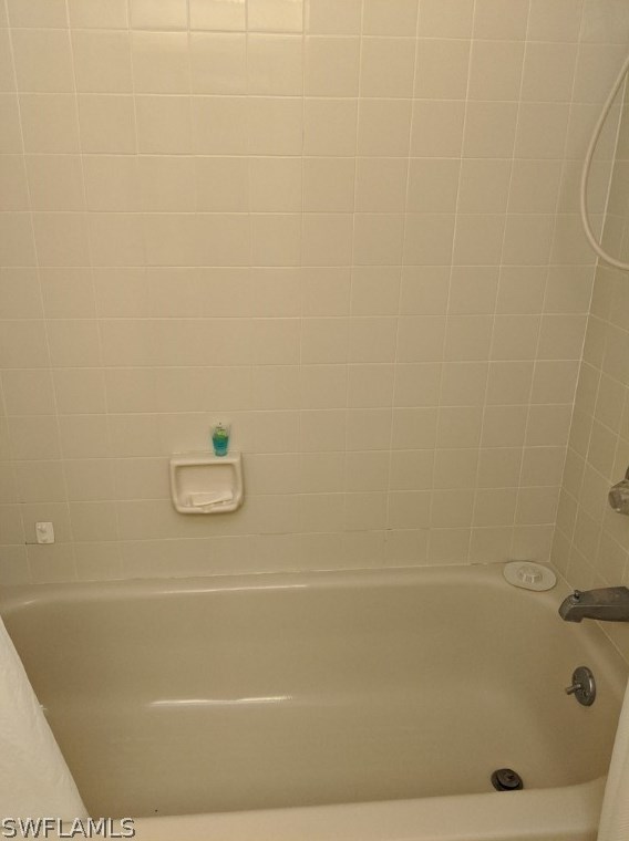 11250 Caravel Cir, Fort Myers FL  33908-1206 exterior