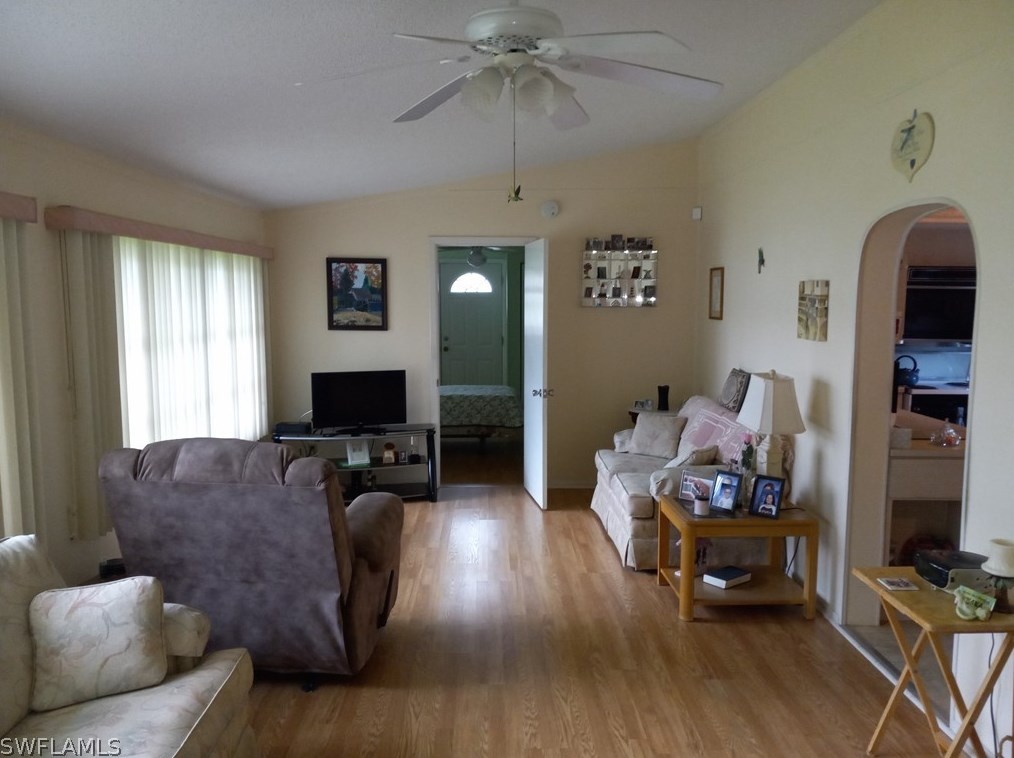 12161 Cactus Dr, Fort Myers, FL 33908-2484
