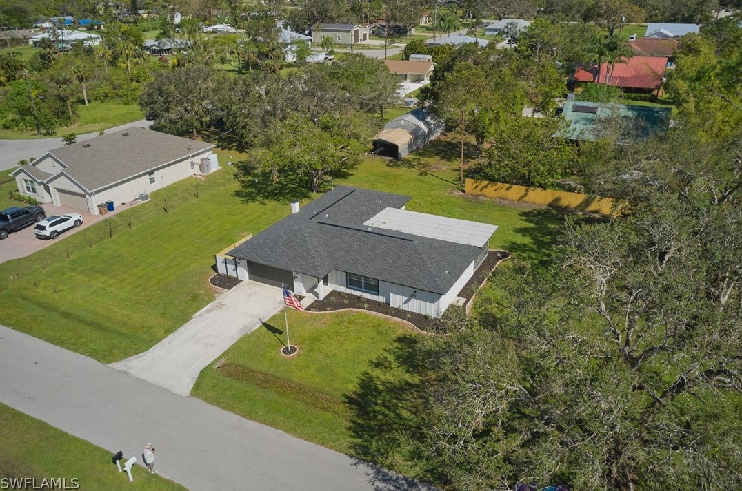 2301 Webster Rd, Alva, FL 33920-3831