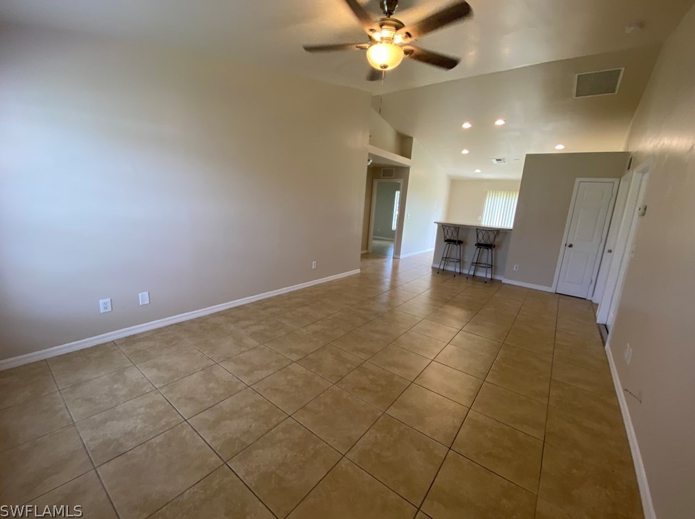 725 Fargo Dr, Fort Myers, FL 33913-7506