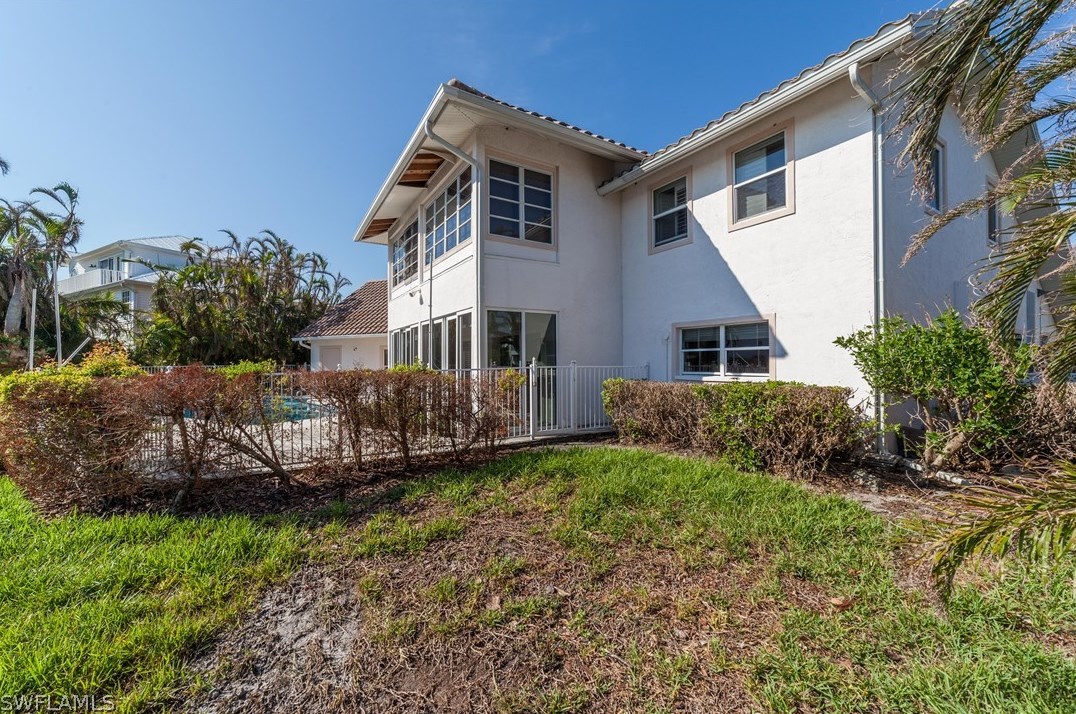 1748 Jewel Box Dr, Sanibel, FL 33957