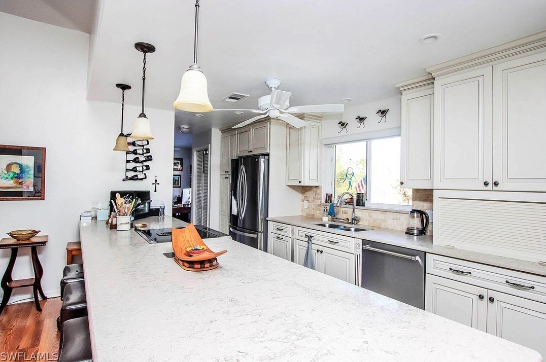 2186 Egret Cir, Sanibel, FL 33957