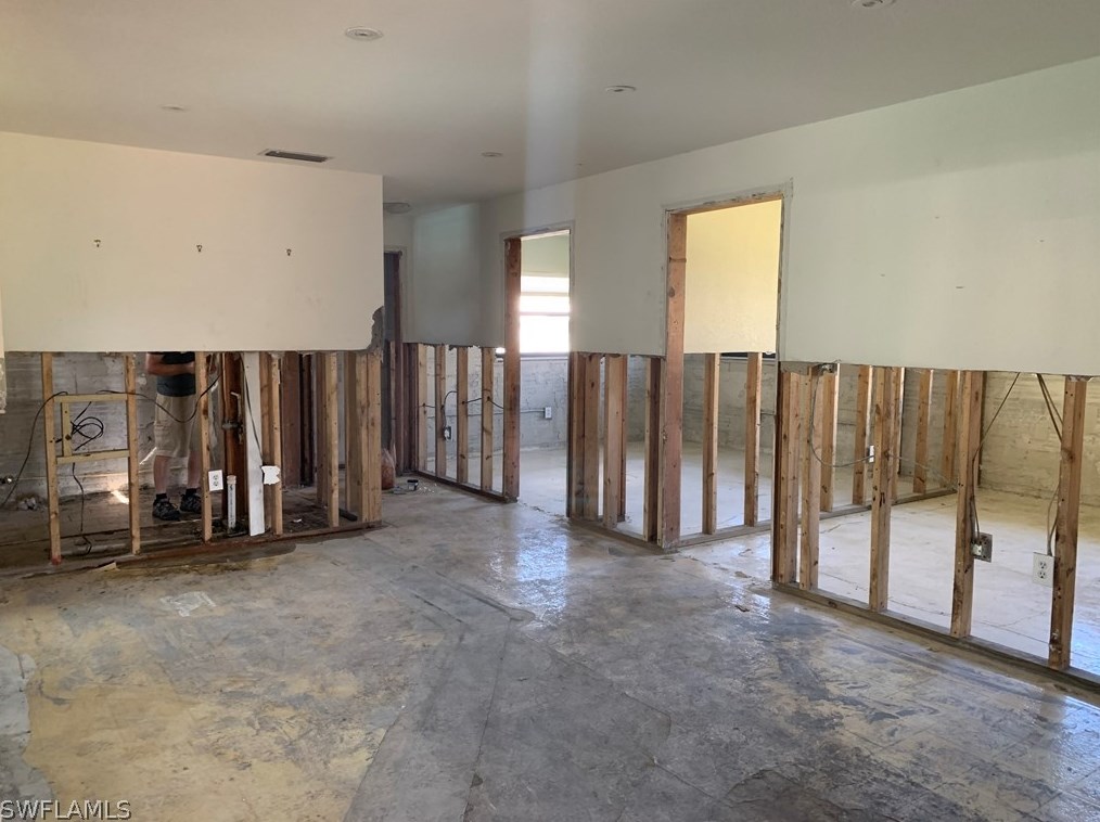 2183 Channel Way, Fort Myers, FL 33917-2513